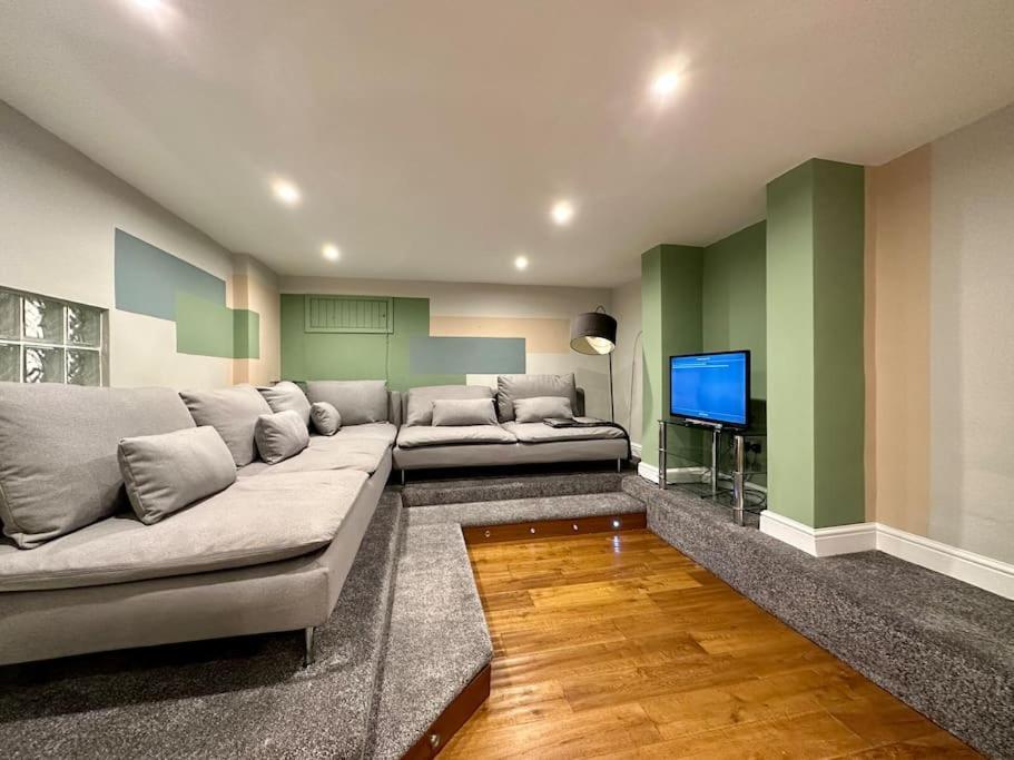Stunning 5 Bed House In Chapel Allerton, Sleeps 9 Leeds  Exterior foto